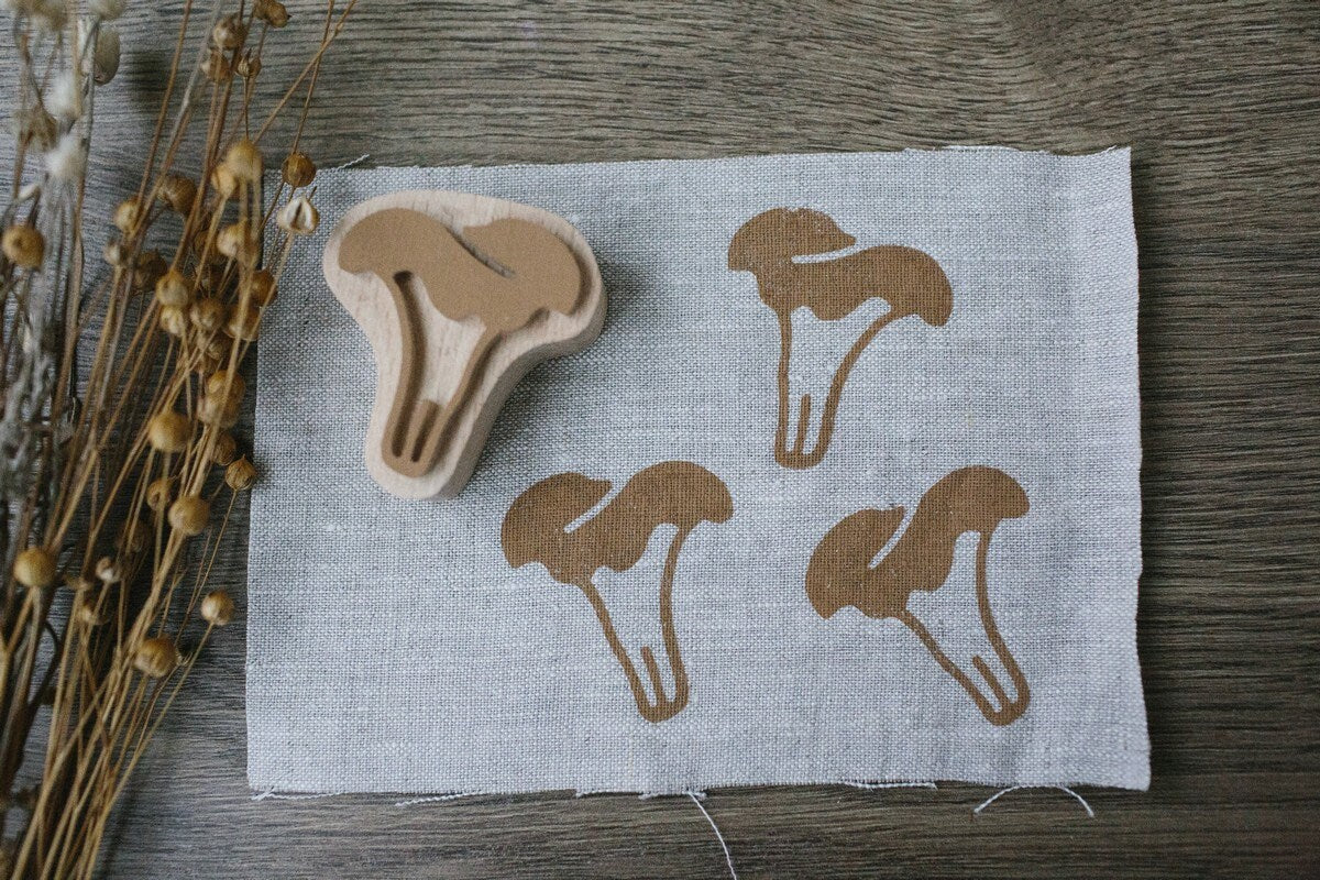 Mushroom stamp, mushroom decor, pottery stamp, fabric stamp, textile print, mushroom pattern, girolle stamp, girolle print